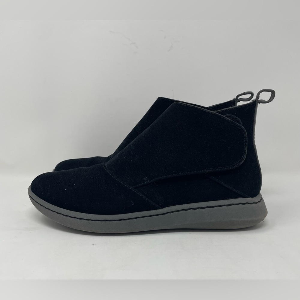 Clarks Cloudsteppers Women Black Suede Ankle Boots Size 7